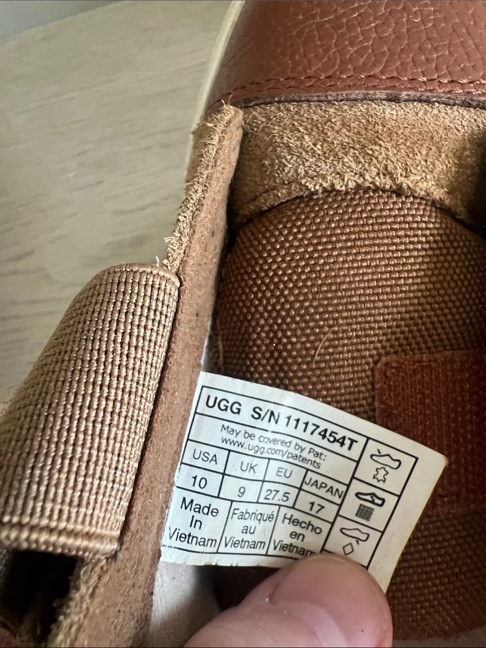 Ugg child Rennon low sneakers chestnut size 10